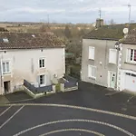 Maison Du Souvenir 70 M2 Près Du Futuroscope Appartamento *